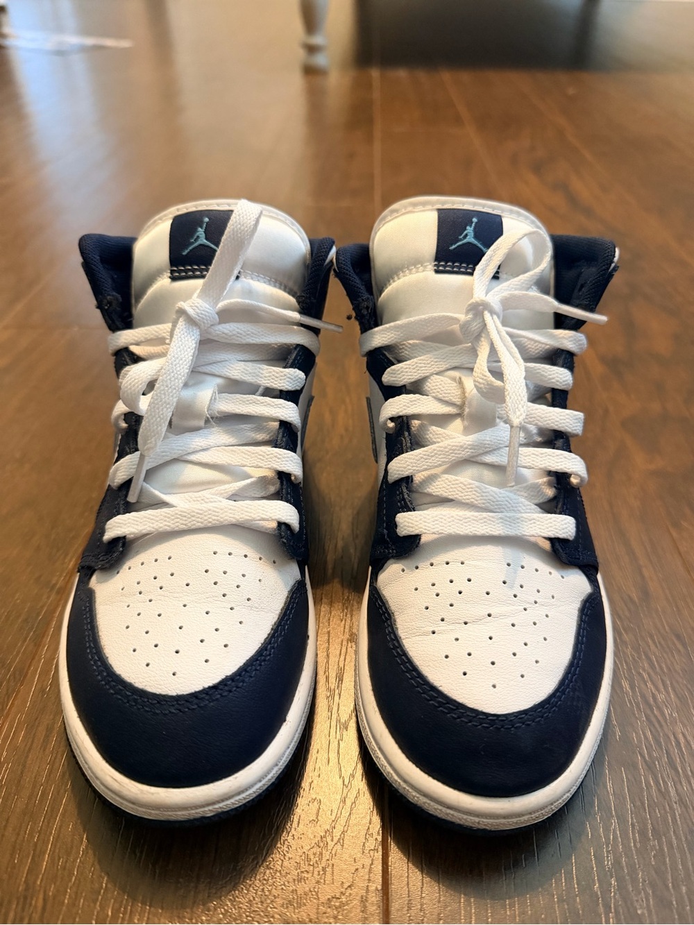 Nike KidsWhite Navy Blue Sneakers with Light Blue - Picture 2 of 4